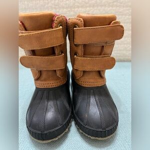 Gap winter Kids Boots with Buffalo Plaid